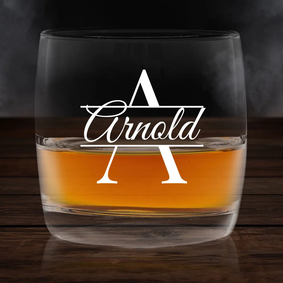 Graviertest Glas mit Serif Buchstabe & Name