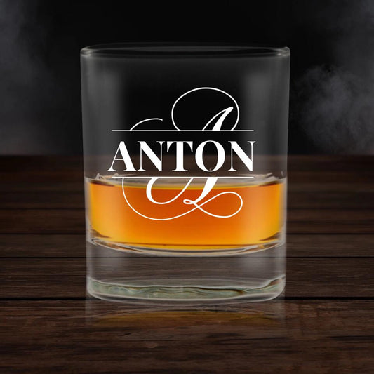 Graviertes Whiskey-Glas mit Kalligrafie Buchstabe & Name - Customizer - drink4friends