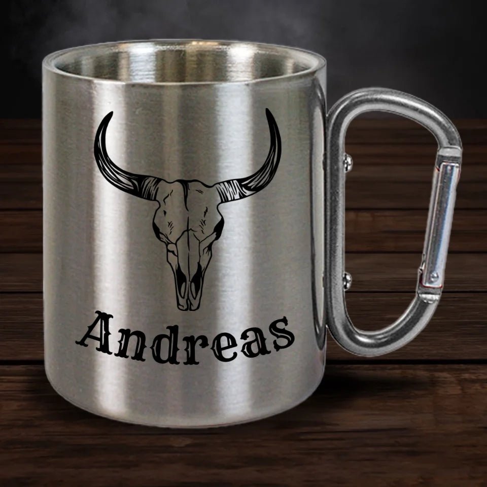 Personalisierte Karabiner Tasse mit Bullenschädel & Name - Customizer - drink4friends