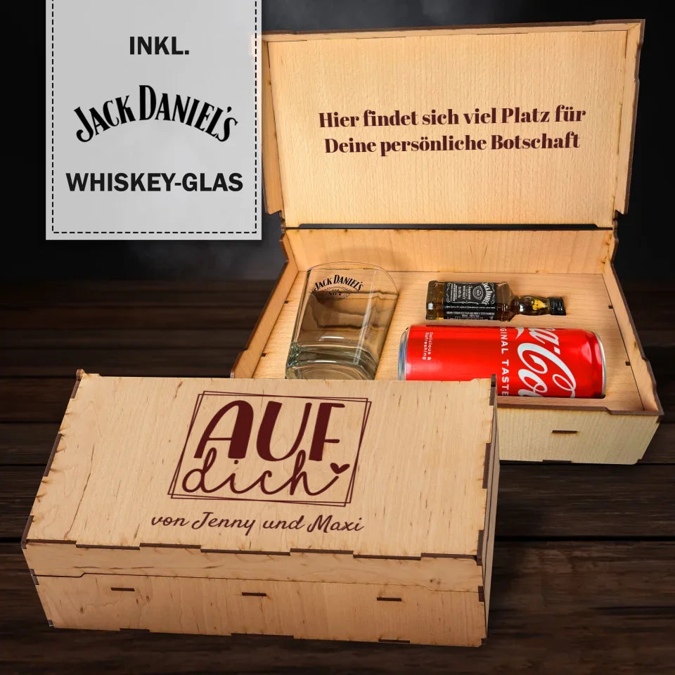 mockup--jack-cola-mit-glas-offen