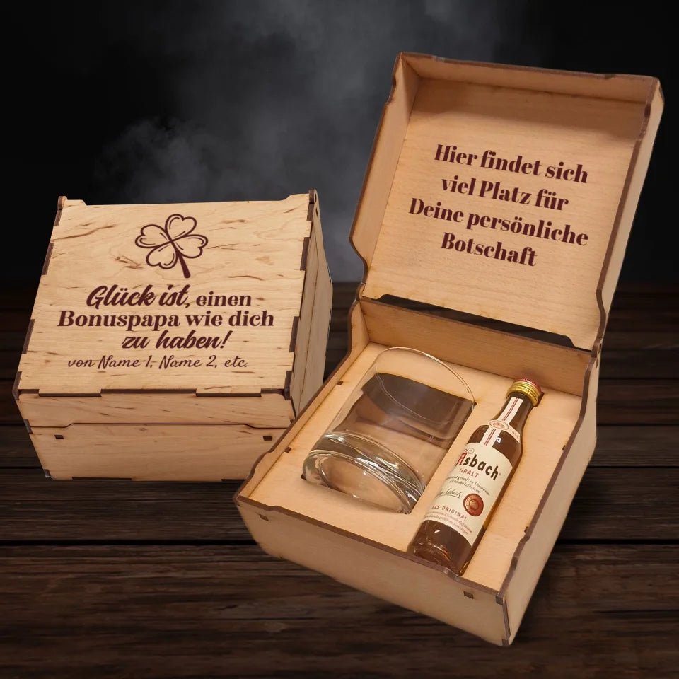 Asbach Geschenkbox - Glück ist einen Bonuspapa wie dich zu haben - Customizer - drink4friends