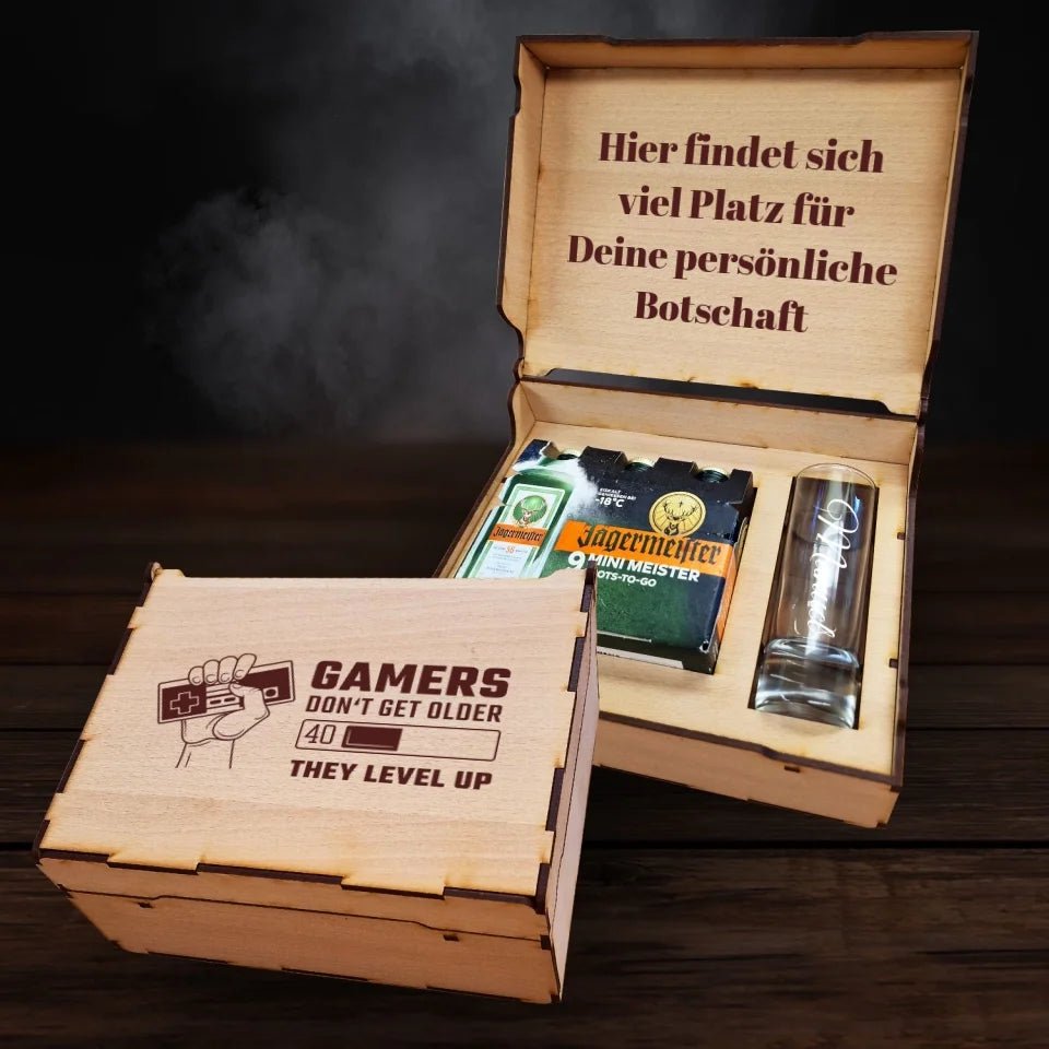 Jägermeister Geschenkbox - Geburtstag - Gamers don´t get older - Drink4friends - drink4friends