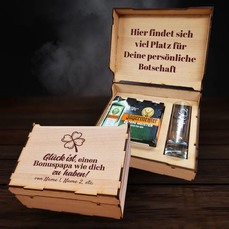 Jägermeister Geschenkbox - Glück ist einen Bonuspapa wie dich zu haben - Drink4friends - drink4friends