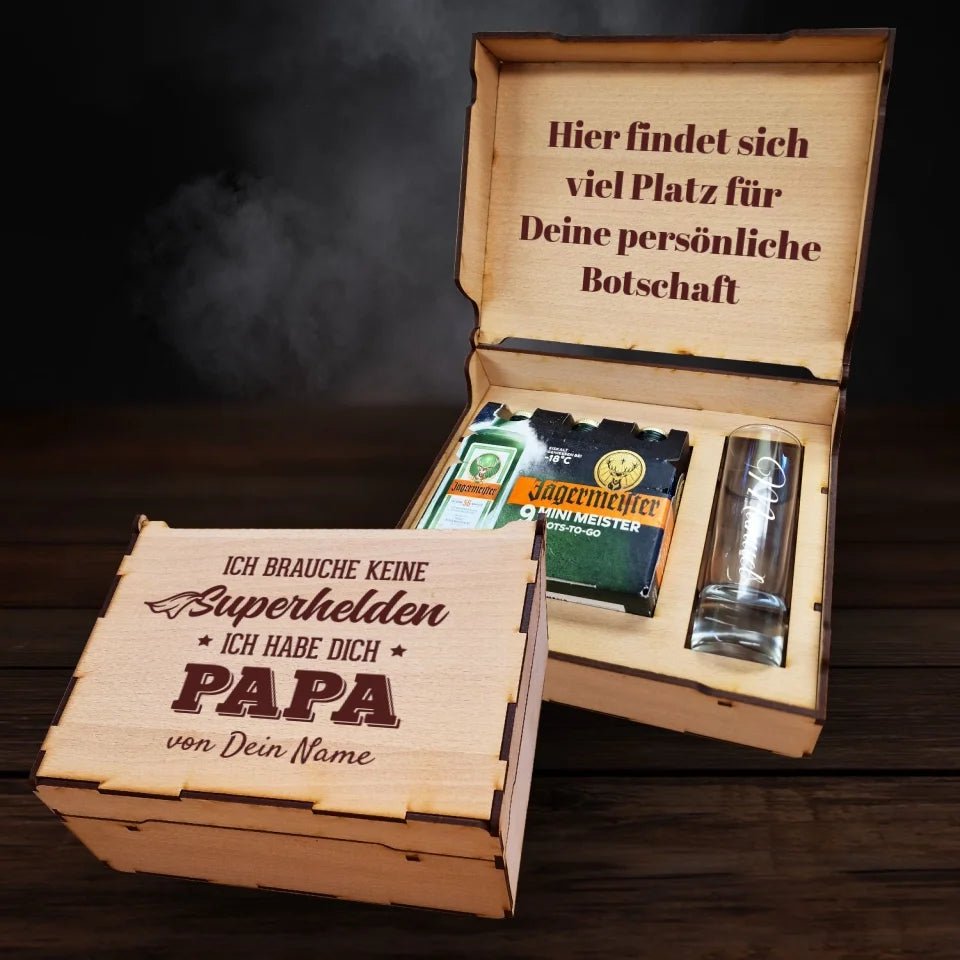 Jägermeister Geschenkbox - Ich brauche keine Superhelden, ich habe dich Papa - Drink4friends - drink4friends