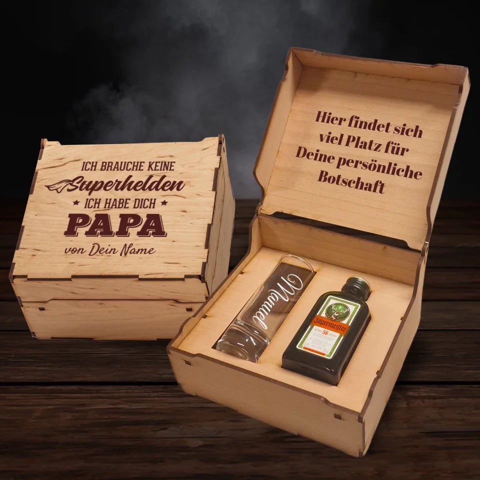 Jägermeister Geschenkbox - Ich brauche keine Superhelden, ich habe dich Papa - Drink4friends - drink4friends