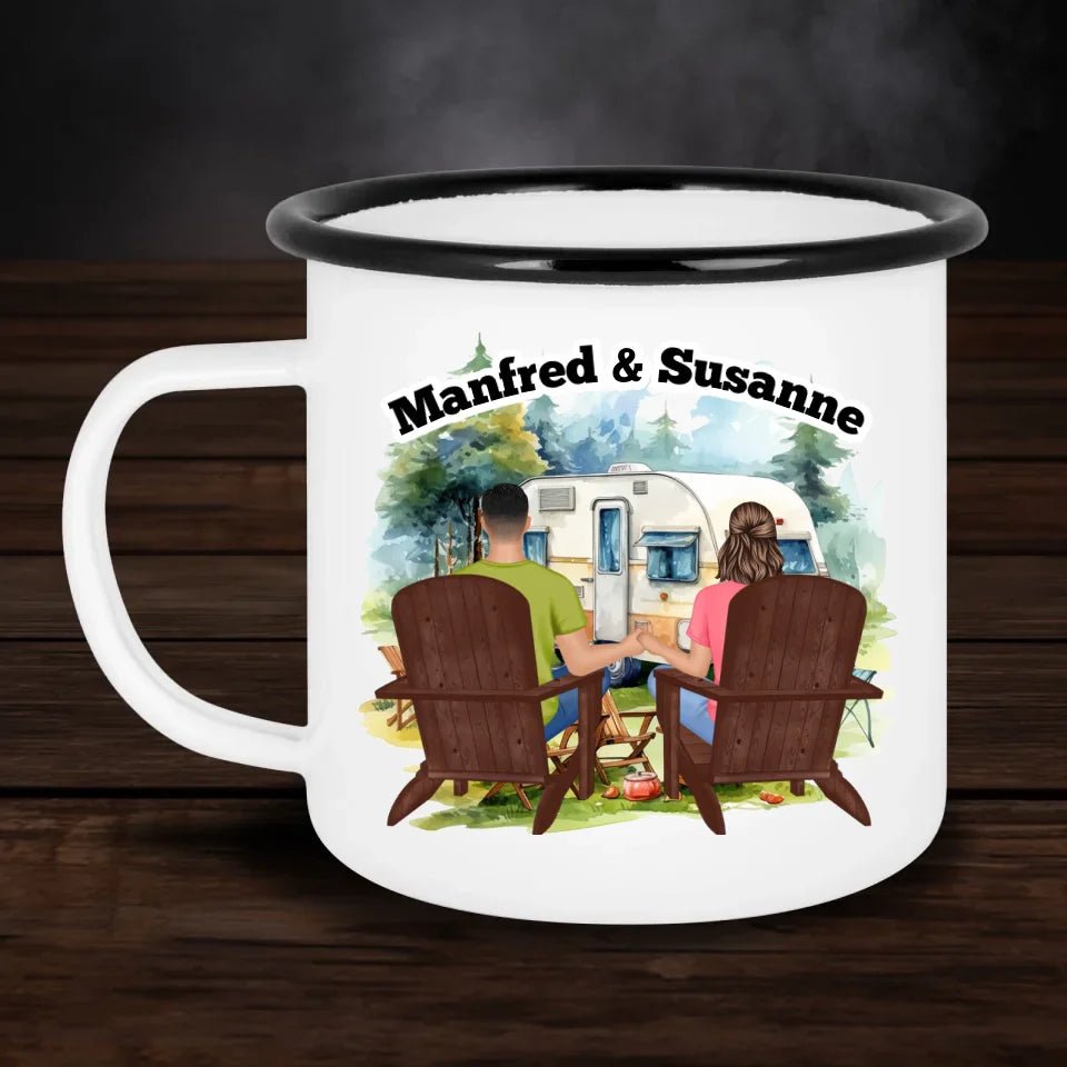 Personalisierte Emaille - Tasse Pärchen sitzend - beidseitig bedruckt - Customizer - drink4friends